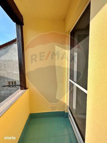 Apartament cu 2 camere semidecomandat, mobilat în Drăgășani