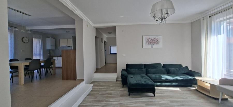 Duplex cu 4 camere cu Canalizare în Dumbrăvița