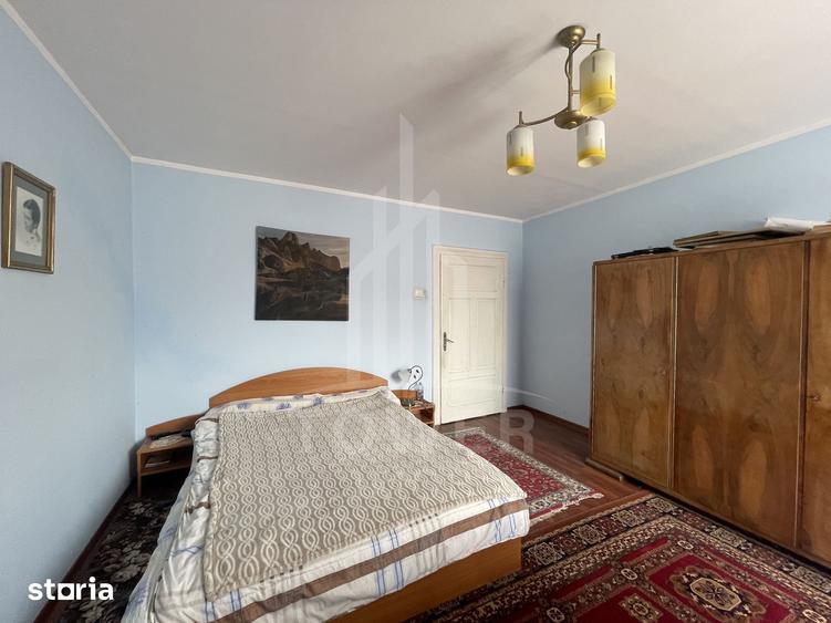 Casă cu 5 camere cu Teren 1000 Mp în Valea Aurie