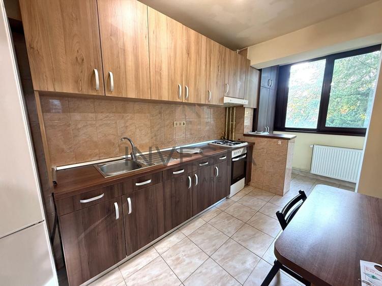 Apartament cu 3 camere decomandat, mobilat în Gheorgheni