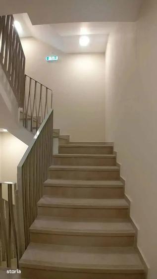 Apartament cu 4 camere în Armeneasca