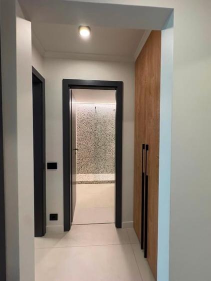 Apartament cu 3 camere decomandat, mobilat în Brâncoveanu