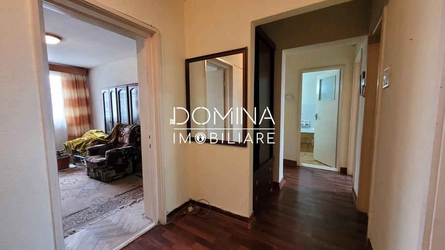 Apartament cu 3 camere decomandat în Central