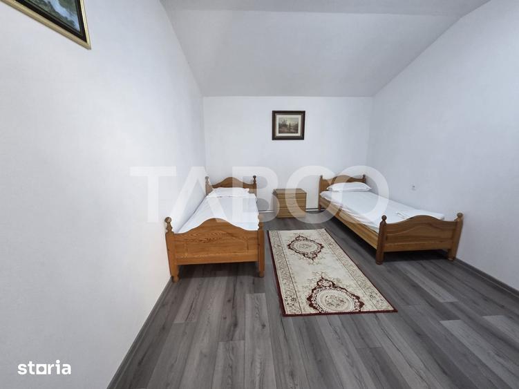 Casă cu 5 camere cu Canalizare în Central