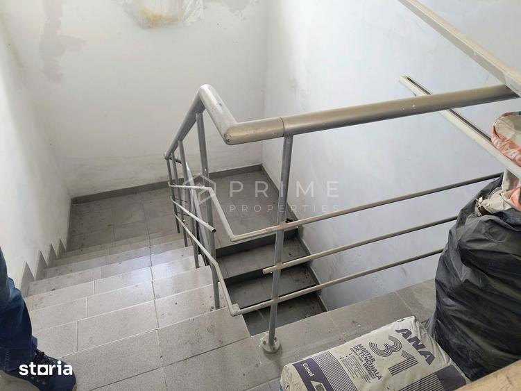 Spațiu comercial, de 1,000 mp, în Mureșeni