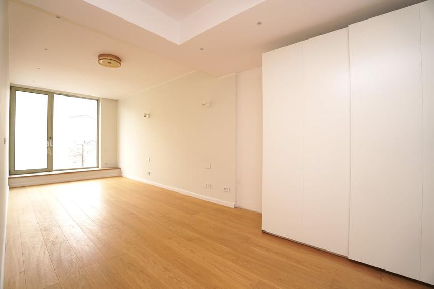 Apartament cu 4 camere decomandat, mobilat în Floreasca