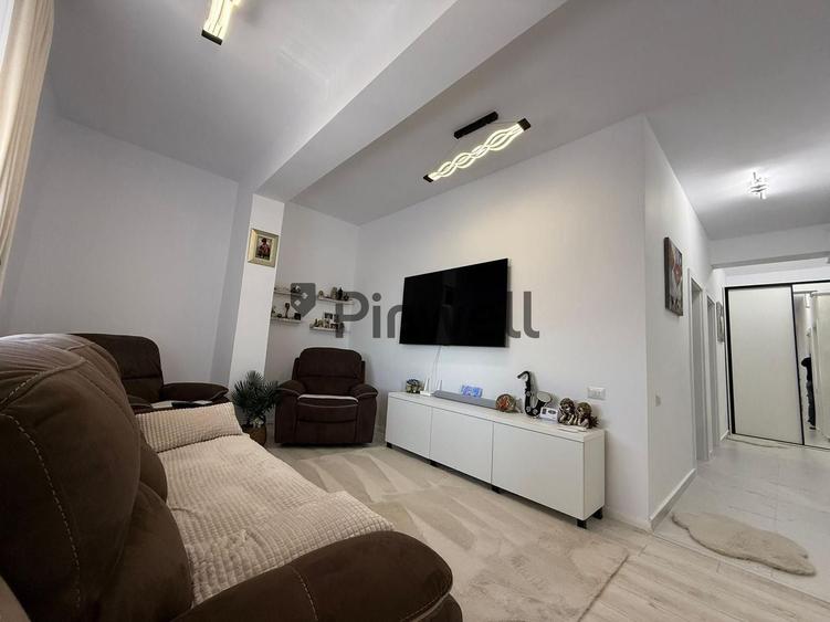 Apartament cu 3 camere decomandat în Central