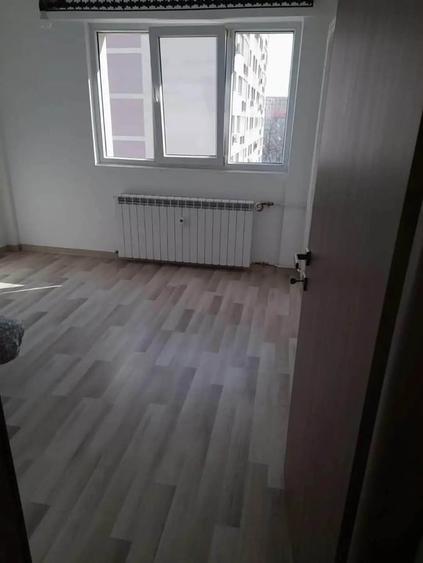 Apartament cu 3 camere decomandat în 1 Decembrie 1918