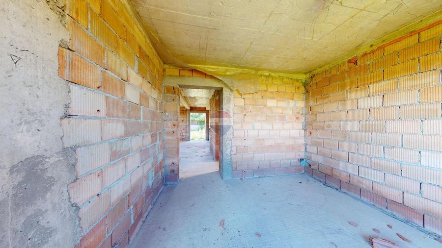 Casă individuală cu 5 camere cu Teren 1000 Mp în Cristian