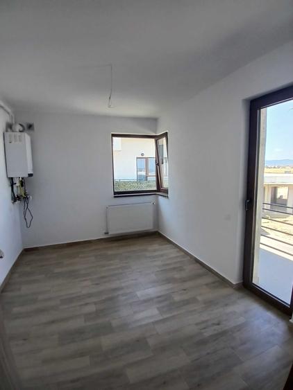 Apartament cu 2 camere decomandat în IAR