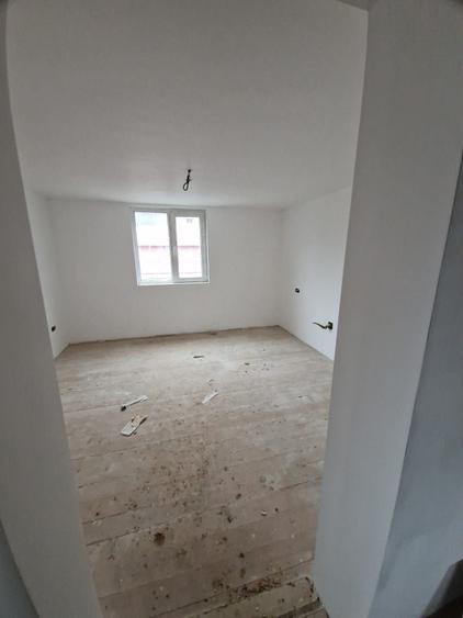Casă cu 4 camere în Ultracentral