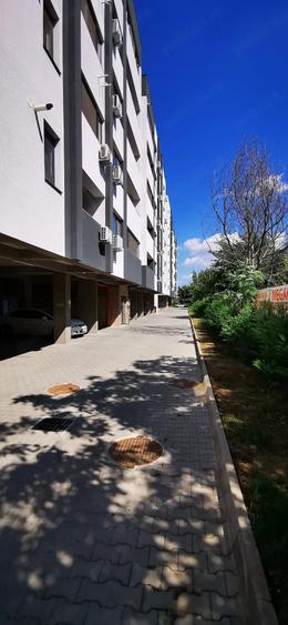 Garsonieră decomandată în Apărătorii Patriei