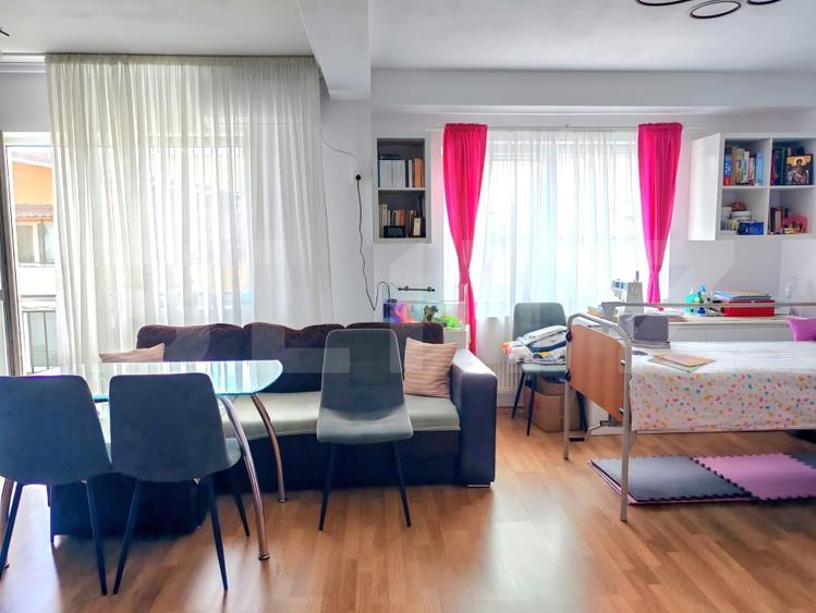 Apartament cu 2 camere semidecomandat, mobilat în Florești — fotografia 2