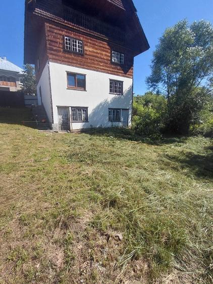 Casă cu Teren 1000 Mp în Central