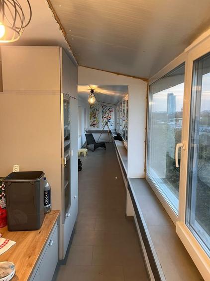 Apartament cu 3 camere semidecomandat, mobilat în Victoriei