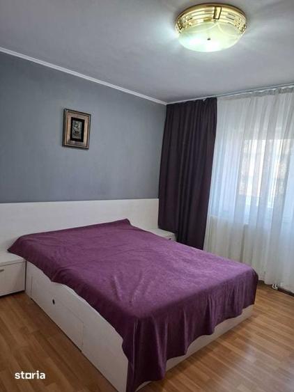 Apartament cu 3 camere decomandat în Răcădău