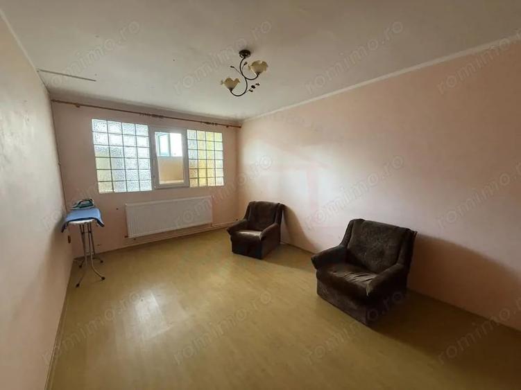 Apartament cu 2 camere decomandat în Micro 20