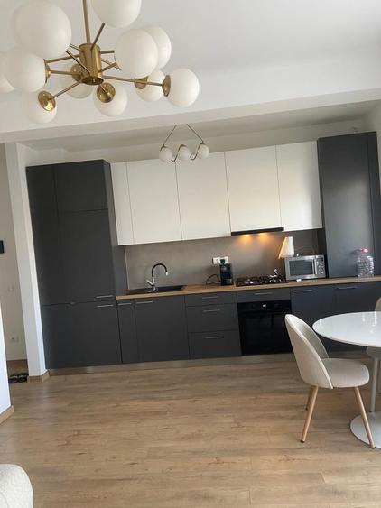 Apartament cu 2 camere decomandat în Torontalului
