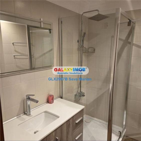 Apartament cu 3 camere semidecomandat, mobilat în Primăverii