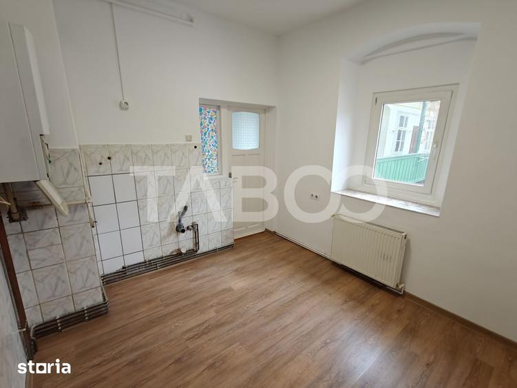 Apartament cu 2 camere nedecomandat în Central