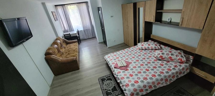 Garsonieră decomandată în Central