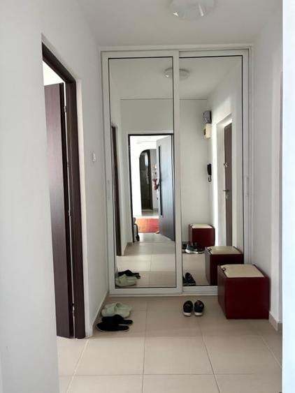 Apartament cu 2 camere semidecomandat în 1 Mai