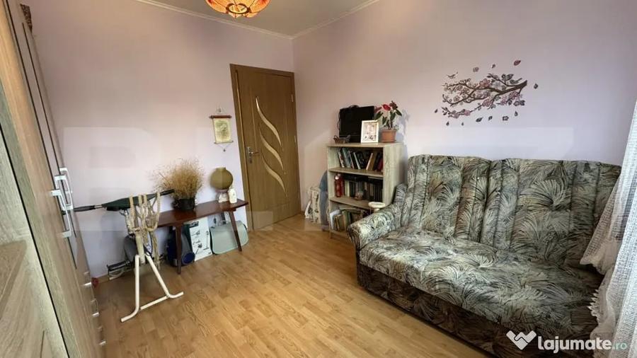 Apartament cu 3 camere decomandat, mobilat în Iosia