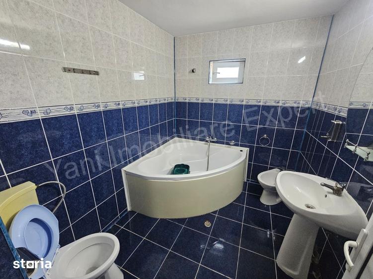 Casă cu 4 camere cu Teren 1960 Mp în Curtea de Argeș