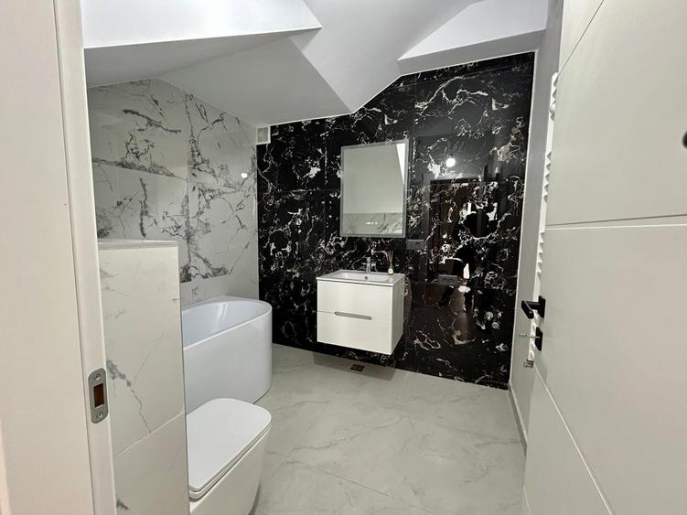 Casă individuală cu 4 camere cu Teren 172 Mp în Central