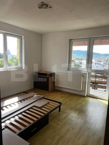 Apartament cu 3 camere decomandat, mobilat în Unirea