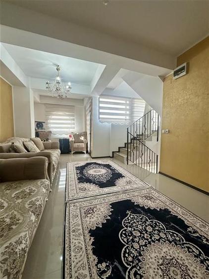 Casă individuală cu 3 camere cu Canalizare în Casa de Cultură
