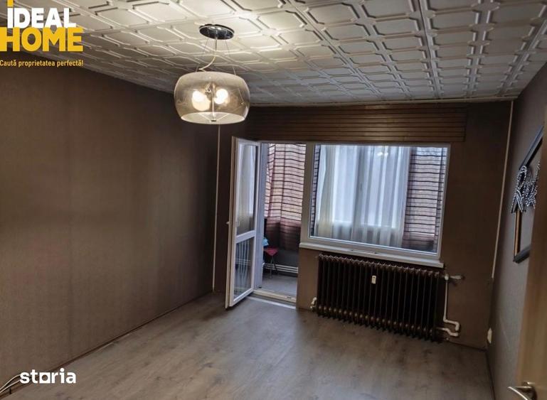 Apartament cu 3 camere semidecomandat în Tătărași