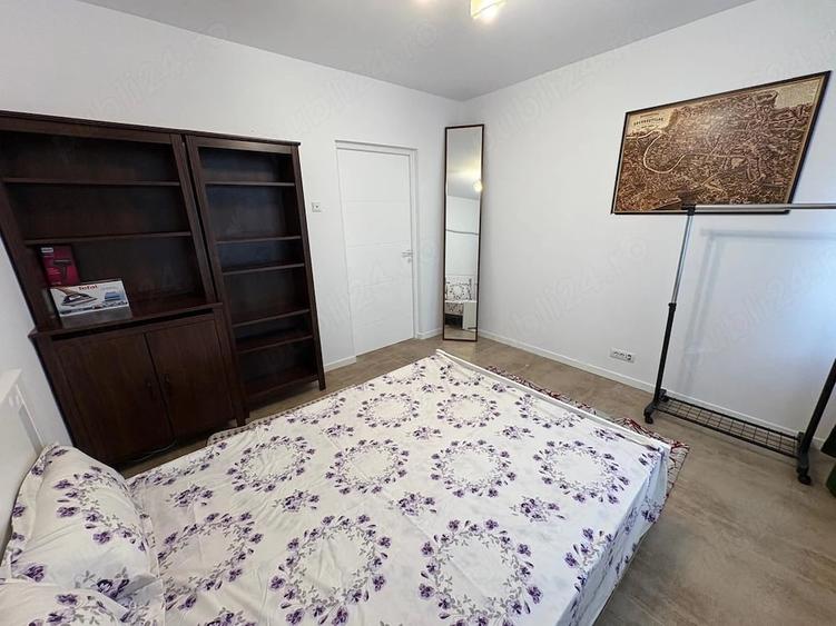 Apartament cu 3 camere semidecomandat în Gorjului