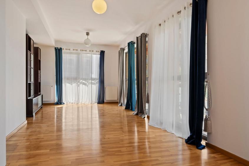 Apartament cu 3 camere decomandat, mobilat în Central