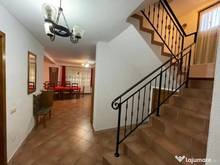 Casă cu 6 camere cu Teren 500 Mp în Firiza