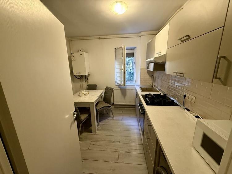 Apartament cu 2 camere semidecomandat în Gemenii