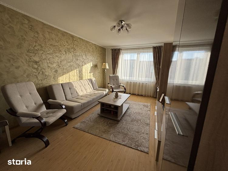 Apartament cu 3 camere decomandat în Tudor