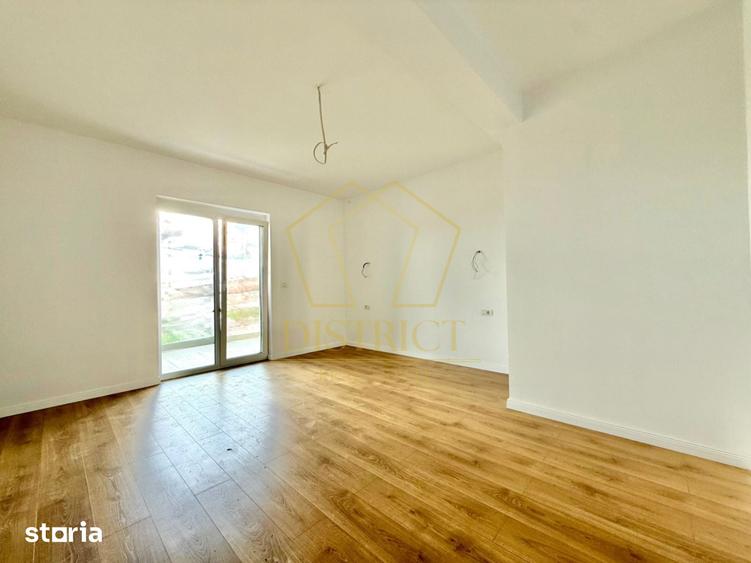 Casă cu 4 camere cu Teren 374 Mp în Sânandrei