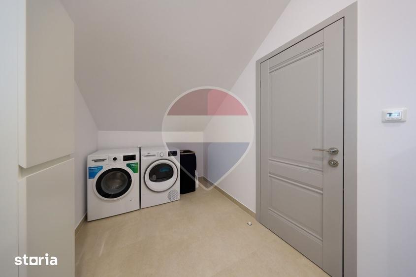 Casă cu 5 camere cu Teren 577 Mp în Bunloc