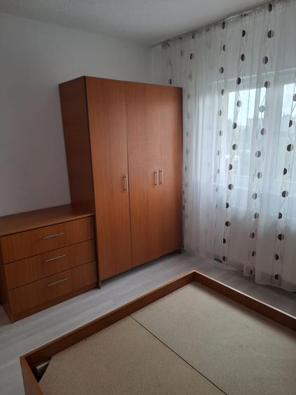 Apartament cu 2 camere semidecomandat în Titan