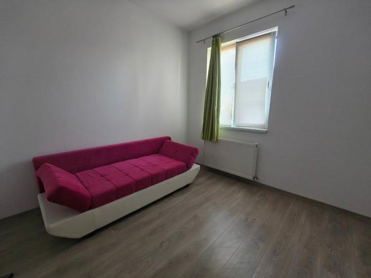 Apartament cu 3 camere semidecomandat, mobilat în Giroc