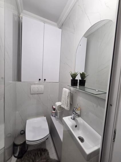 Apartament cu 4 camere decomandat, mobilat în Tăbăcărie