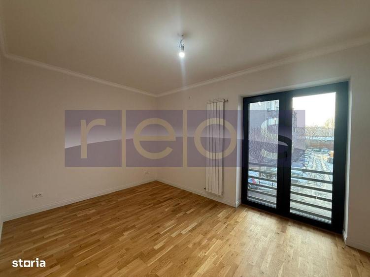 Apartament cu 3 camere în Tei