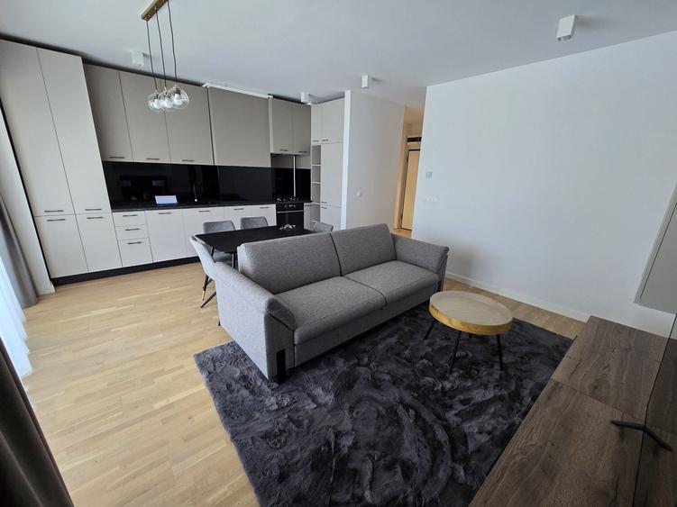 Apartament cu 2 camere decomandat în Herăstrău