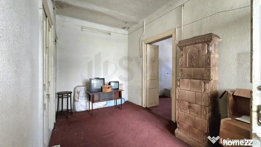 Casă cu 7 camere cu Teren 307 Mp în Victoriei