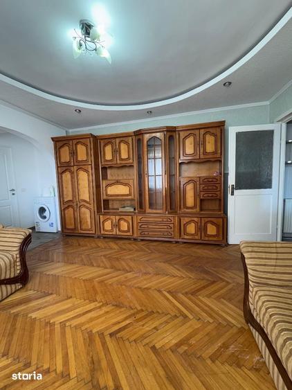 Apartament cu 2 camere semidecomandat în Onești