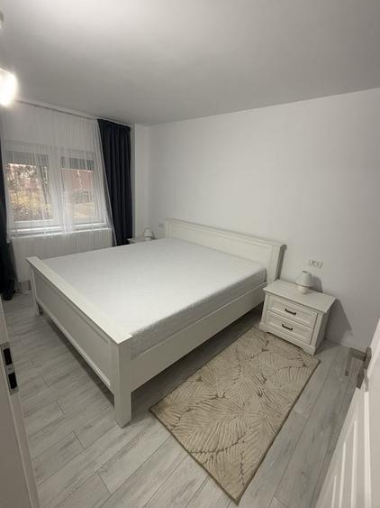 Apartament cu 2 camere decomandat în Miorița