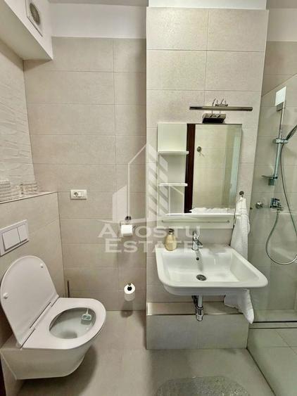 Apartament cu 3 camere decomandat, mobilat în Torontalului