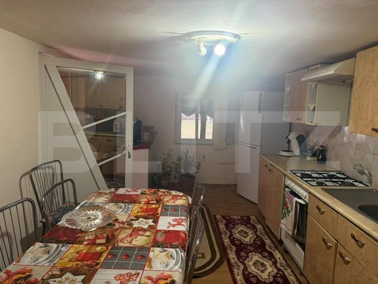 Casă individuală cu 3 camere cu Canalizare în Exterior Vest