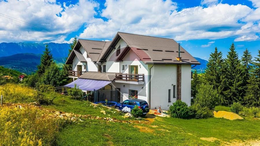 Casă cu 6 camere cu Teren 3000 Mp în Fundata